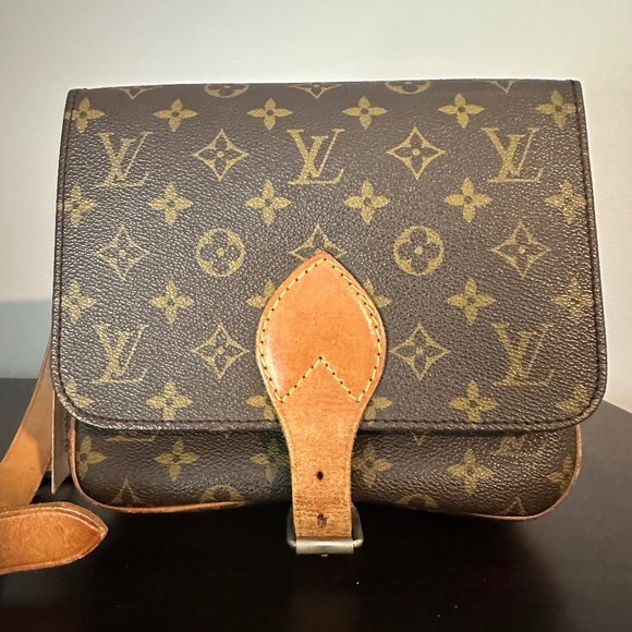 Authentic Louis Vuitton Crossbody Cartouchiere MM Brown Monogram - Picture 1 of 16
